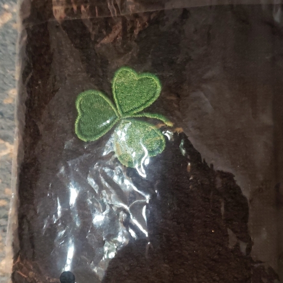NWOT Shamrock EmblemTerry Cloth Hand Towel - Picture 4 of 4